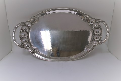 Georg Jensen
Bakke oval med håndtag
Design 159B
Sølvskål