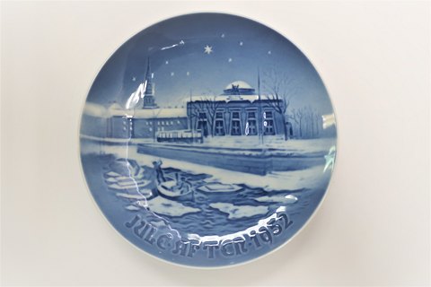 Bing & Grøndahl. Juleplatte 1952. Diameter 18 cm. (1 sortering)