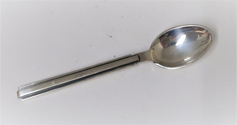 Hans Hansen. Sølvbestik. Arvesølv no. 18. Sterling (925). Kaffeske. Længde 11,4 
cm. Der er 12 styk på lager. Prisen er per styk.