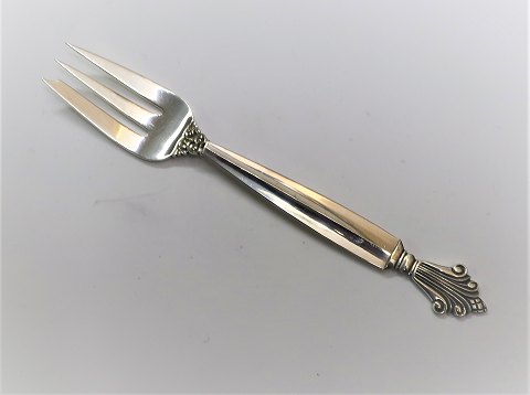 Georg Jensen. Dronning. Kagegaffel. Sterling (925). Længde 14,2 cm.