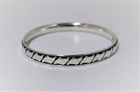 Hans Hansen. Armring. Sterling (925). Design 201. Diameter indvendig 6 cm.