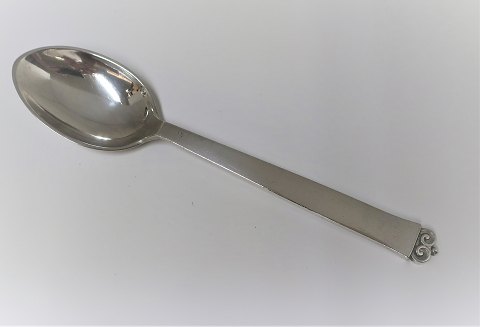 Evald Nielsen. Silberbesteck. Sterling (925). Besteck Nr. 28. Dessert Löffel. 
Länge 17,4 cm.