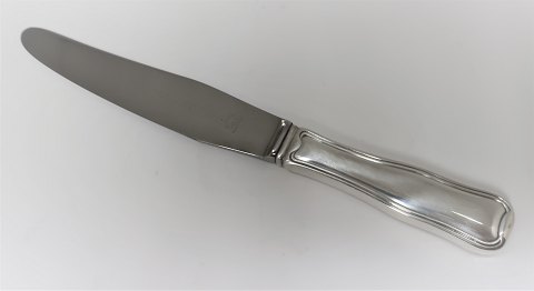 Georg Jensen. Sterling (925). Dobbeltriflet. Frokostkniv. Kort skaft. Længde 
19,5 cm
