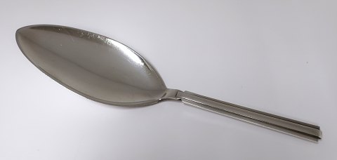 Hans Hansen. Sølvbestik. Arvesølv no. 18. Kagespade. Længde 22,6 cm.