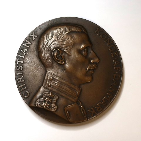 Gedenkmedaille. Porträt von Christian X. König von Dänemark. 1919. Bronze. 
Durchmesser 51,4 mm.