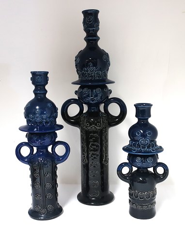 Rosenthal Studiolinie. 3 blaue Figuren von Björn Wiinblad. Höhe 26,5, 33,5 und 
47,5 cm. Alle sind unverletzt.