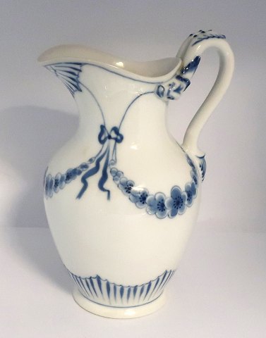 Bing & Grøndahl. Empire. Kande. Højde 22 cm. (1 sortering)