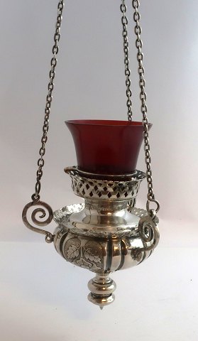 Rusland. Røgelses lampe med rød glas indsats. Indsats formodentlig ikke 
original. Sølv 84 (875). Producert 1878