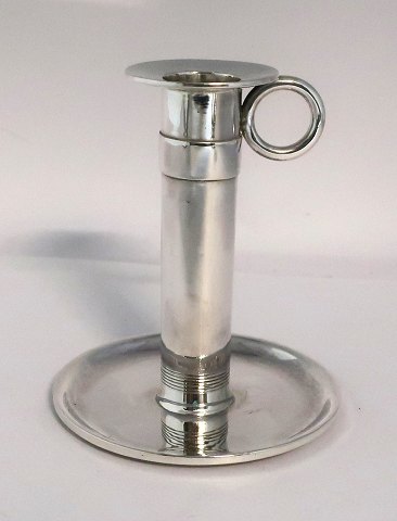 Hans Hansen. Leuchter. Sterling (925). Entwurf: Karl Gustav Hansen. Modell 303 
Höhe 11 cm. Hergestellt 1939