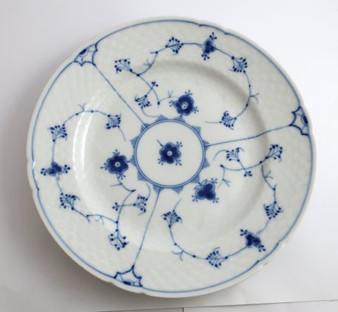 Bing & Grondahl. Blau. Essteller. Modell 325. Durchmesser 24,5 cm. (1 Wahl).