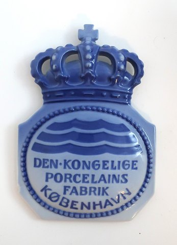 Royal Copenhagen. Platte. Den Kongelige porcelæns fabrik København. No 2610. Mål 
11 *15 cm. (1 sortering)