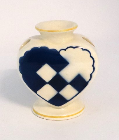 Aluminia Herz blau. Höhe 7,5 cm.