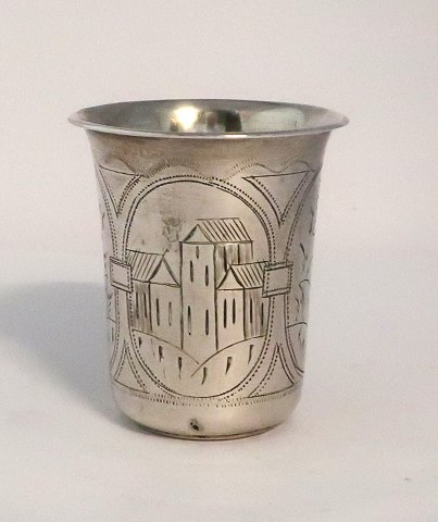 Russland. Silberbecher (84). Höhe 7 cm. Durchmesser 6 cm. Hergestellt 1895