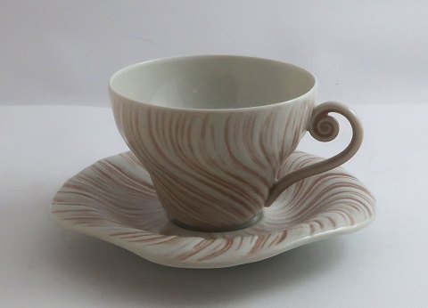 Königliches Kopenhagen. Rosa Muschel. Design Arje Griegst. Teetasse. Modell 
14194. (3 Wahl).