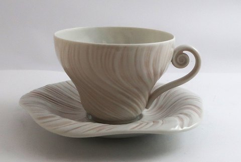 Königliches Kopenhagen. Rosa Muschel. Design Arje Griegst. Teetasse. Modell 
14194. (1 Wahl).