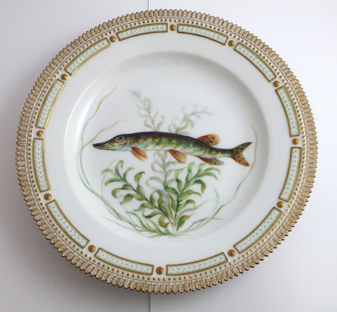 Royal Copenhagen. Fauna Danica. Fisketallerken. Middags tallerken. Model # 19 - 
3549. Diameter 25 cm. (1 sortering). Esox lucius