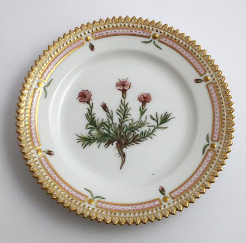 Royal Copenhagen, Flora Danica. Kage tallerken. Design #3552. Diameter 14,5 cm. 
(1 sortering). Silene acaulis L
