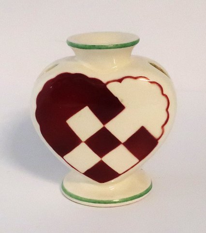 Aluminia. Rødt jule hjerte stage. Højde 7,6 cm.