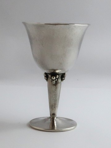 Herbert Wilhelm F. Jensen, Bagsvärd. Kleines Trinkglas aus Sterlingsilber (925). Höhe 9,5 cm