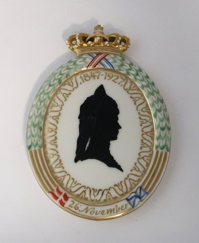 Royal Copenhagen. Silhouette platte. Tzarina Dagmar. 1927. Højde 12,6 cm. (1 sortering)