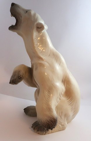 Dahl Jensen. Porcelænsfigur. Stor stående isbjørn. Model # 1157. Højde 37 cm. (2 sortering). Lille plet fra brændingen (se foto)