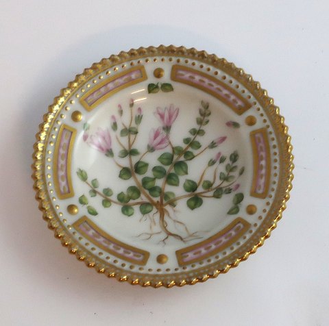 Royal Copenhagen Flora Danica. Butter Teller. Design Nr. 3501. Durchmesser 7,5 cm. (1 Wahl).