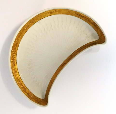 Royal Copenhagen. Fan mit Gold. Gericht. Modell 11551. (1 Wahl).