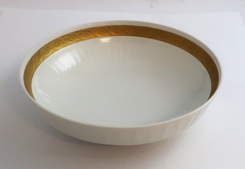 Königliches Kopenhagen. Fan mit Gold. Runde Schüssel. Modell 11525. Durchmesser 17,5 cm. Höhe 4,7 cm. (1 Wahl)