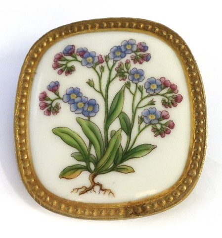 Royal Copenhagen. Flora-Danica-Motiv. Brosche/Anhänger mit Silberrückseite (925). Höhe 4,8 cm. Breite 4,5 cm.