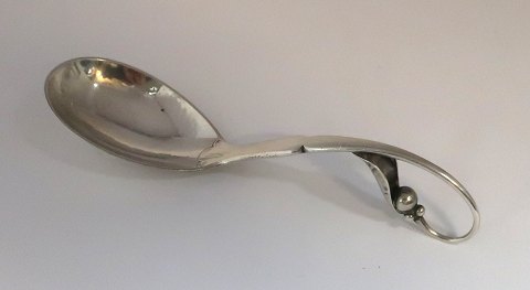 Georg Jensen. Sølvbestik (830). Pyntebestik no.21. Sukkerske. Længde 13 cm. Produceret 1927.