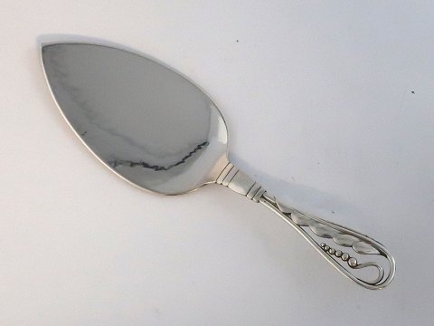 Georg Jensen. Tortenheber aus Sterlingsilber (925). Dekoratives Besteck Nr. 42. Länge 20 cm. Hergestellt 1933–1945.