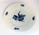 Königliches Kopenhagen. Blaue Blume, eckig. Teller. Modell 8549. Durchmesser 
25,5 cm. (1 Wahl)