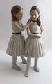Royal Copenhagen. Porzellanfigur. Ballettmädchen. Modell 135. Höhe 22 cm. (1 
Wahl)