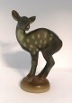 Bing & Gröndahl. Steinzeugfigur eines Hirsches. Modell 1929. Höhe 18 cm. (3 
Wahl)