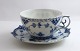 Royal Copenhagen. Musselmalet, Vollspitze. Große Teetasse. Modell 1142. (2 
Wahl).