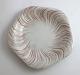 Royal Copenhagen. Rosa Konkylie. Design ; Arje Griegst. Frokosttallerken. 
Diameter 19,5 cm. Model 14190.  (3 sortering).