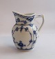 Royal Copenhagen. Musselmalet Halvblonde. Flødekande. Model 522. Højde 10,5 cm. (2 sortering)