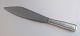 Georg Jensen. Sterlingsilber. Kuchenmesser mit Stahlklinge. Länge 25 cm.