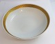 Königliches Kopenhagen. Fan mit Gold. Runde Schüssel. Modell 11526. Durchmesser 22,5 cm. Höhe 6 cm. (1 Wahl)